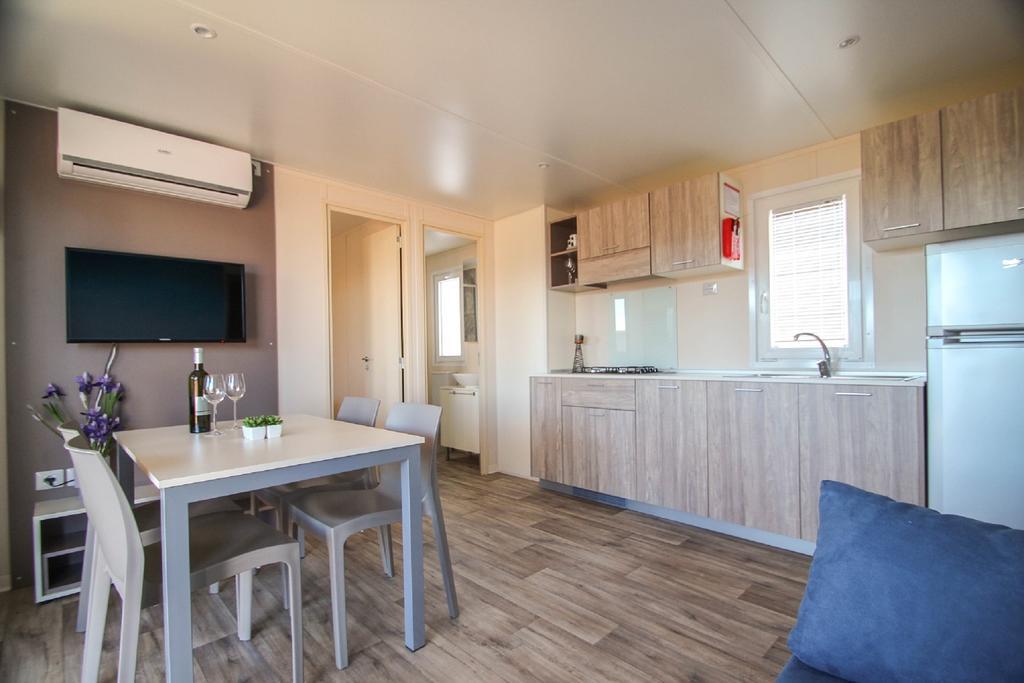 Holiday Mobile Homes Park Riviera Karigador Kamer foto