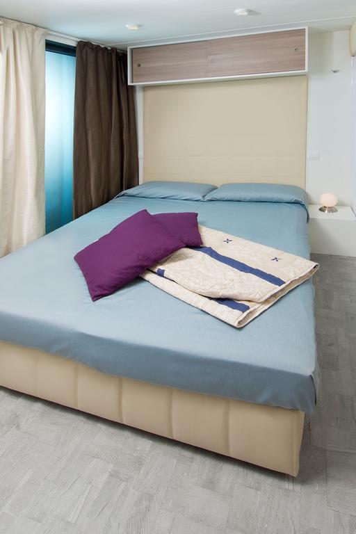 Holiday Mobile Homes Park Riviera Karigador Kamer foto
