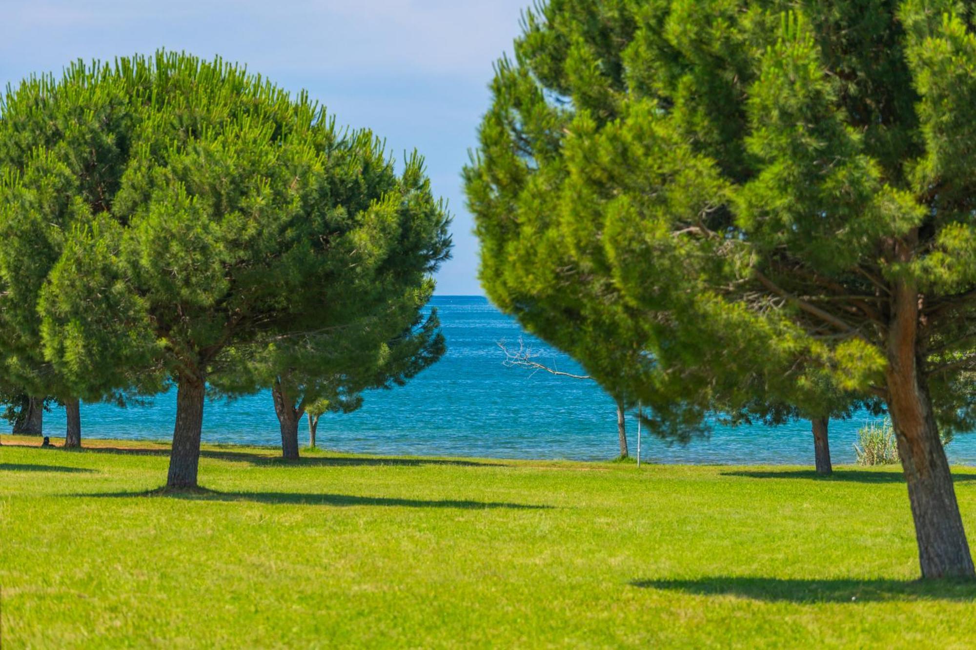 Holiday Mobile Homes Park Riviera Karigador Buitenkant foto