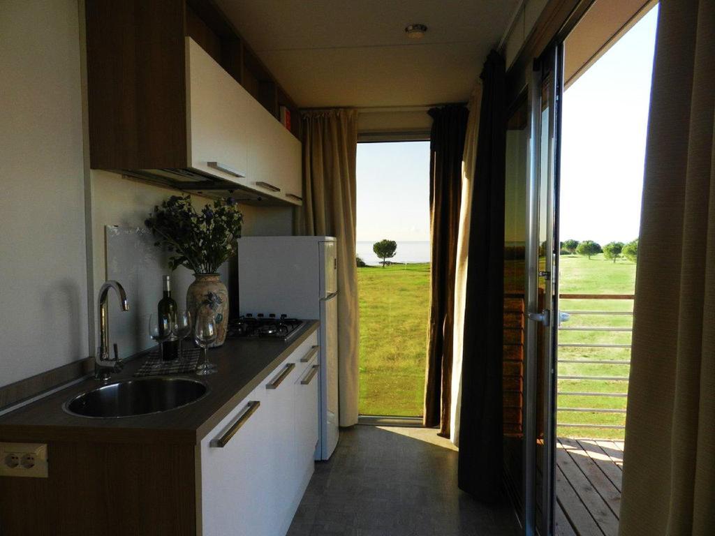Holiday Mobile Homes Park Riviera Karigador Kamer foto