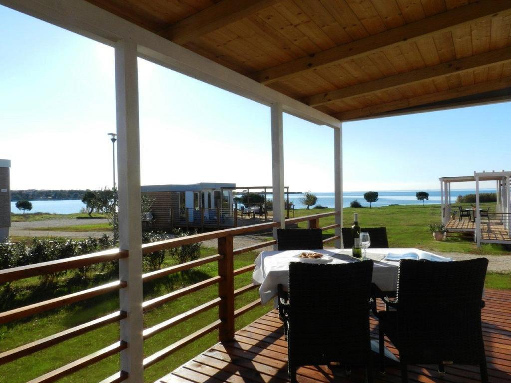 Holiday Mobile Homes Park Riviera Karigador Buitenkant foto