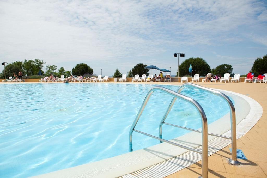 Holiday Mobile Homes Park Riviera Karigador Buitenkant foto