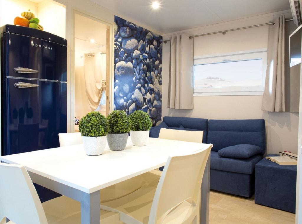 Holiday Mobile Homes Park Riviera Karigador Buitenkant foto
