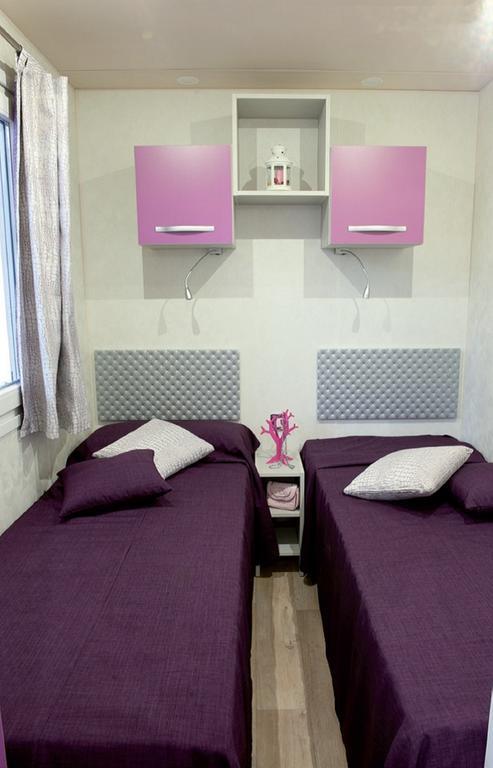 Holiday Mobile Homes Park Riviera Karigador Buitenkant foto