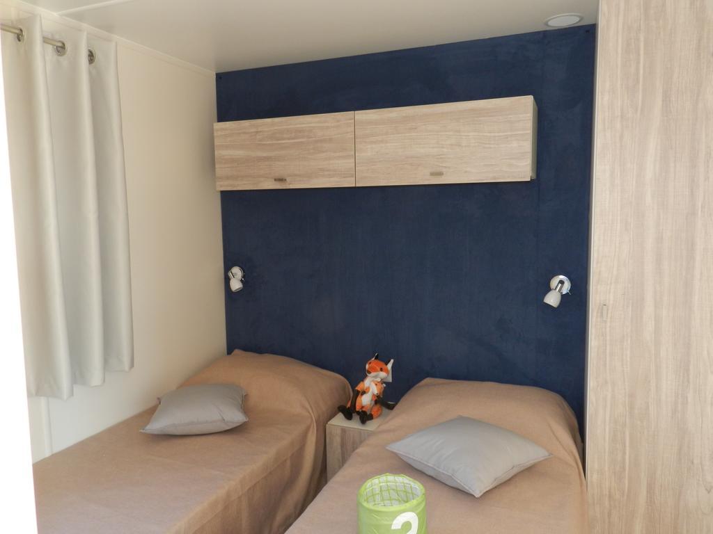 Holiday Mobile Homes Park Riviera Karigador Kamer foto