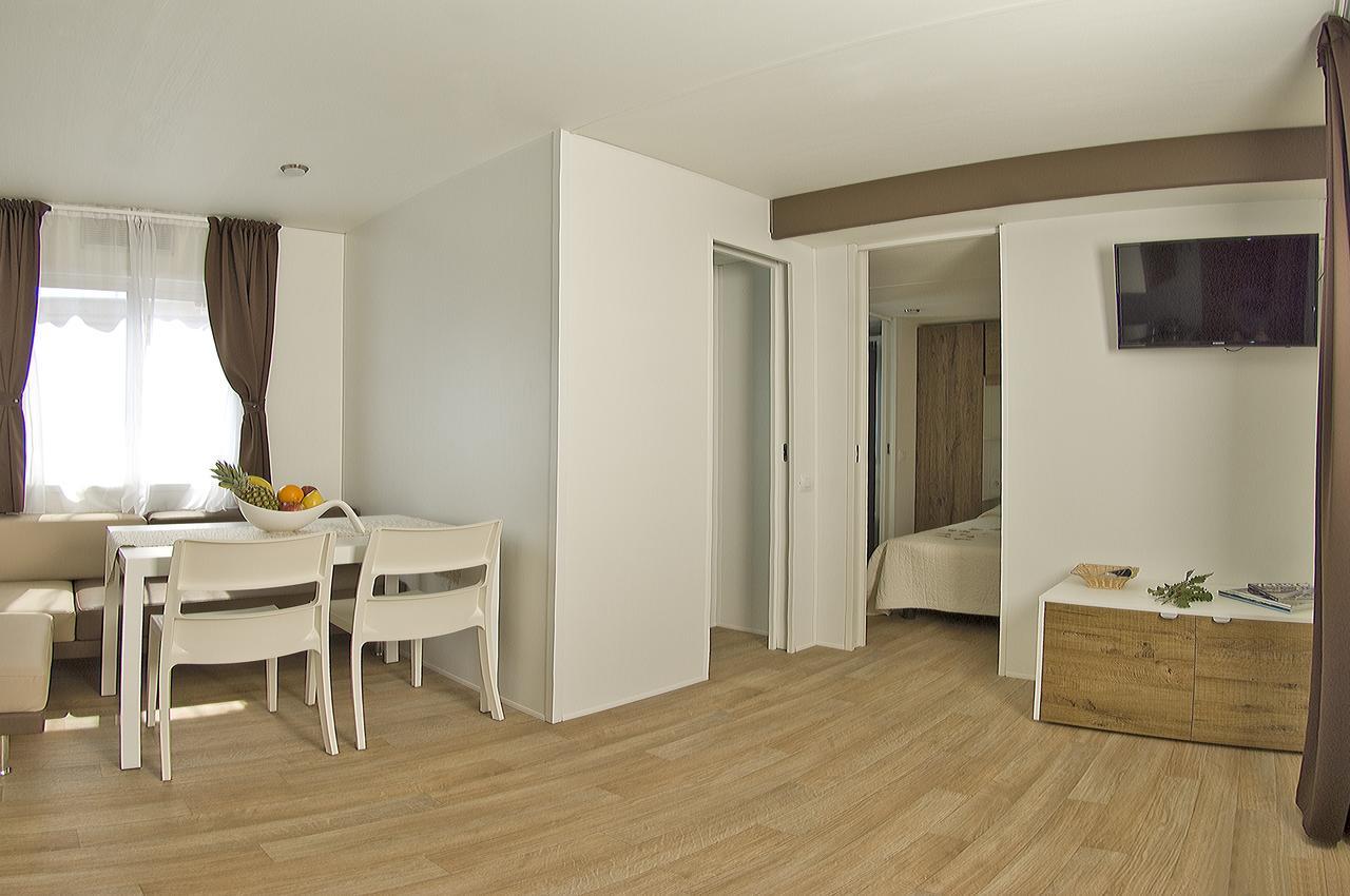 Holiday Mobile Homes Park Riviera Karigador Buitenkant foto