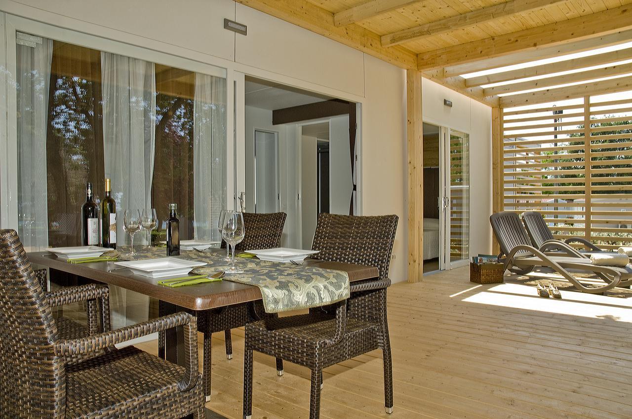 Holiday Mobile Homes Park Riviera Karigador Buitenkant foto